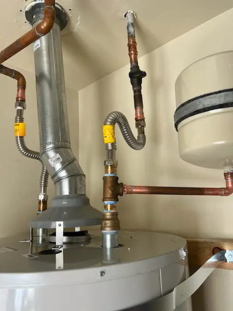Water heater installation and plumbing repair in North Oakwood